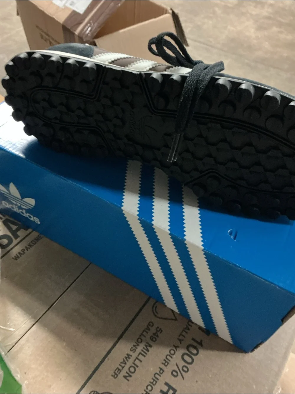 adidas TRX VINTAGE Box Label in Brown, 9.5